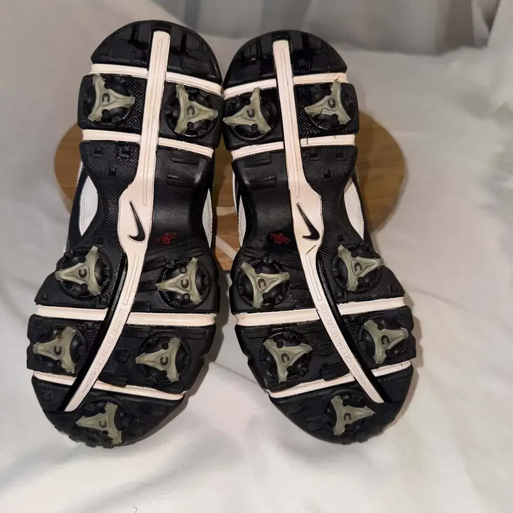 Nike Tiger Woods Youth White and Black Golf Shoes Size 1